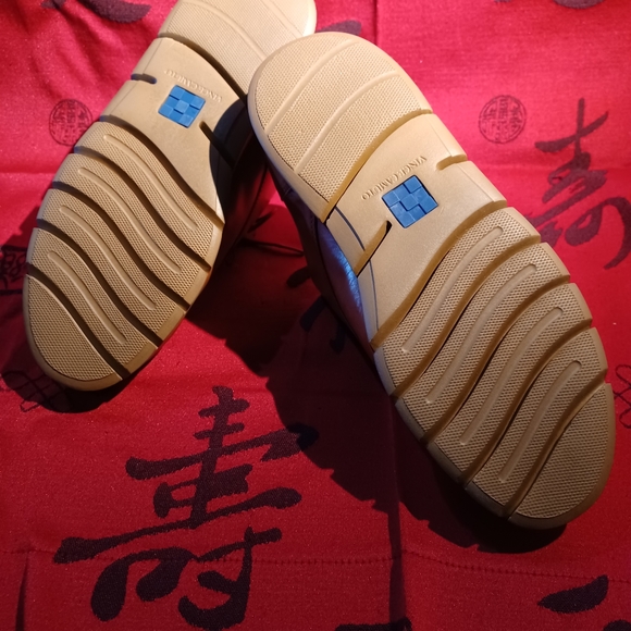 Vince Camuto Willer Derby Shoes - Picture 4 of 6